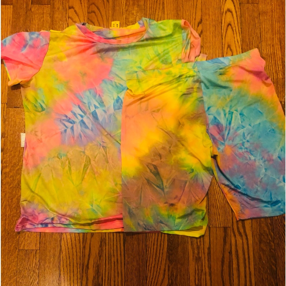 The-dye bike shorts set